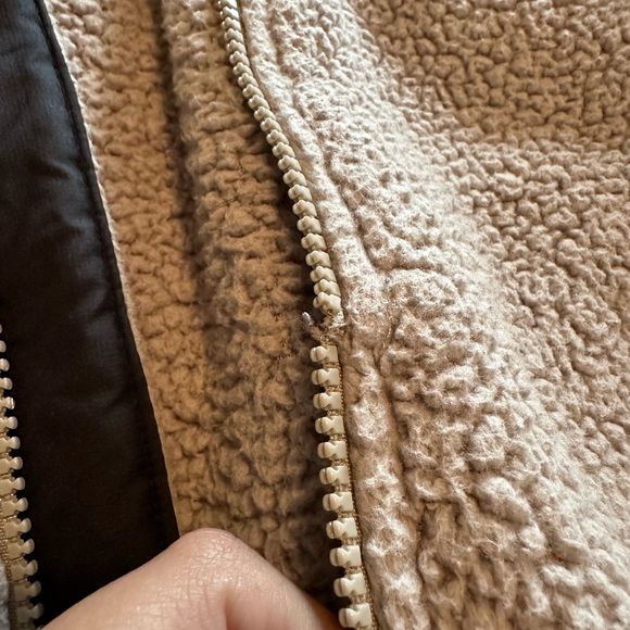 North Face Sherpa - Picture 3 of 3